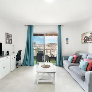 new-sunny-halley-apartment.tenerifehoteles.net/